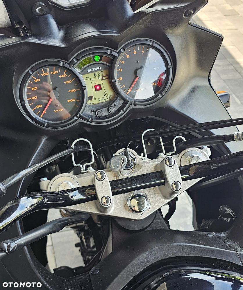 Suzuki DL - 10