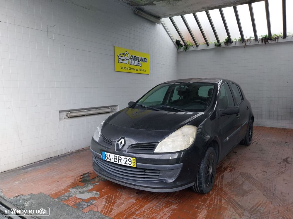 Renault Clio 1.2 16V Confort - 10