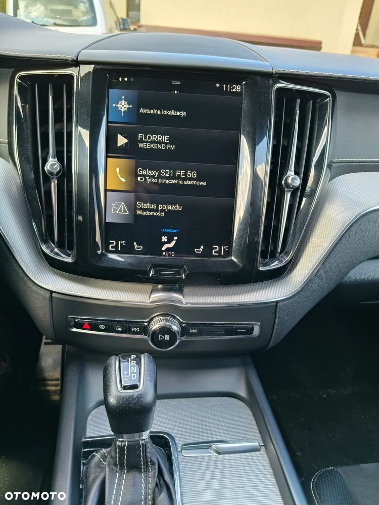 Volvo XC 60 D4 AWD R-Design - 6