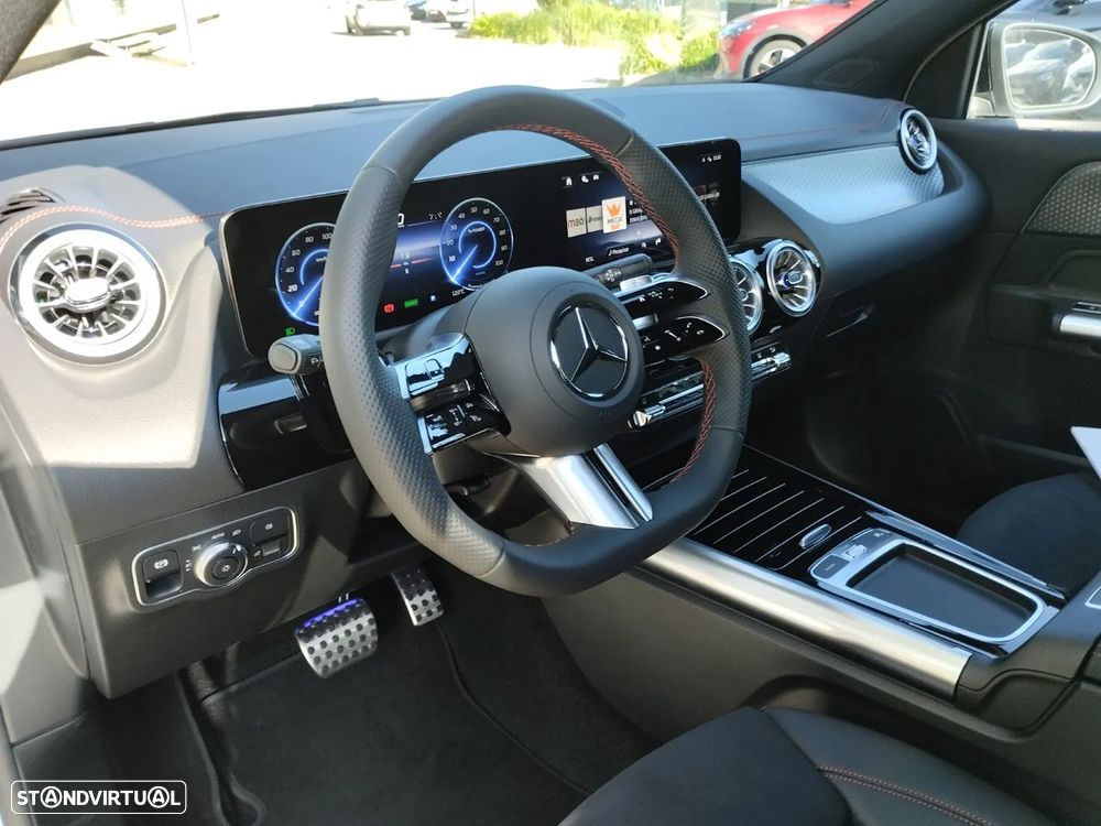 Mercedes-Benz EQA 250+ AMG Line - 2