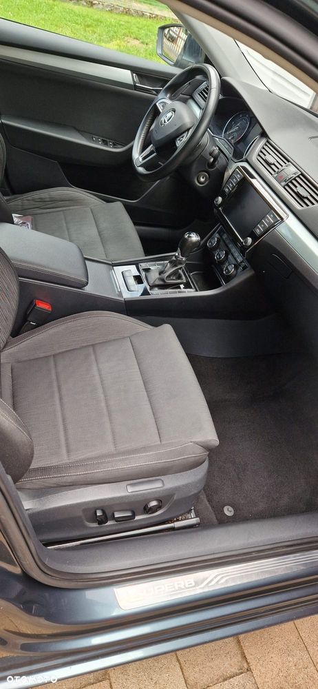 Skoda Superb 2.0 TDI DSG Ambition - 7