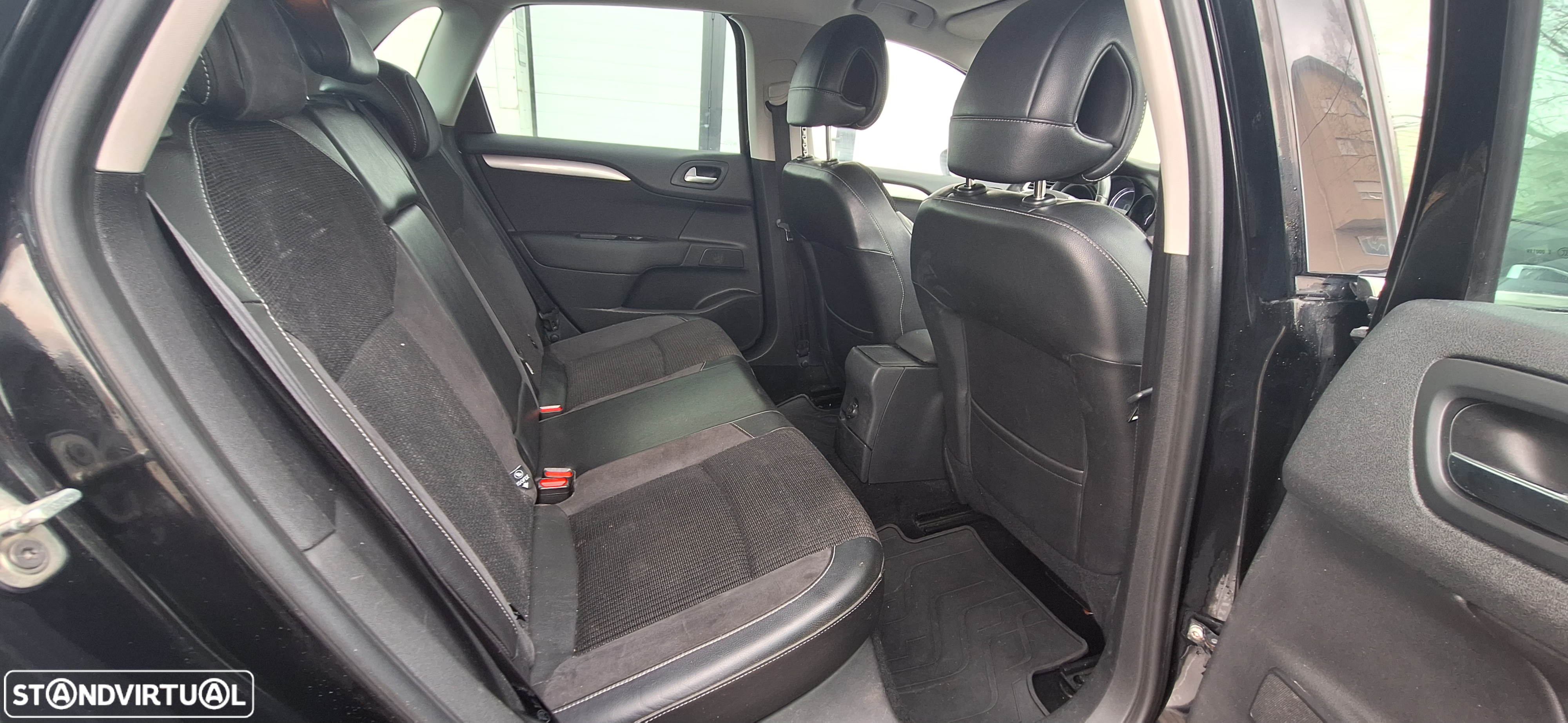 Citroën C4 1.6 e-HDi Exclusive CMP6 - 12