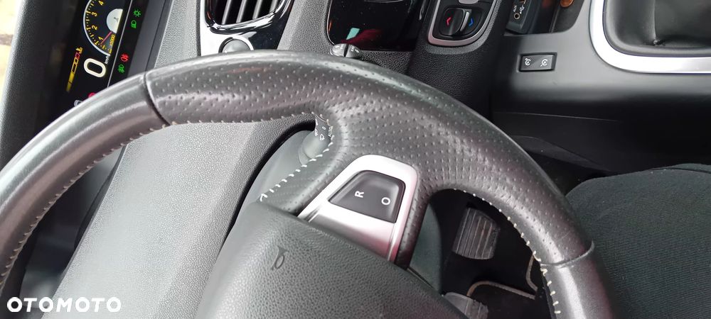 Renault Scenic dCi 130 FAP Bose Edition - 26