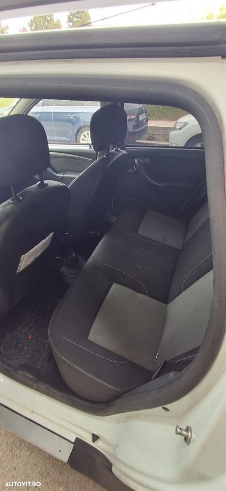 Dacia Duster dCi 110 FAP 4x2 Laureate - 3