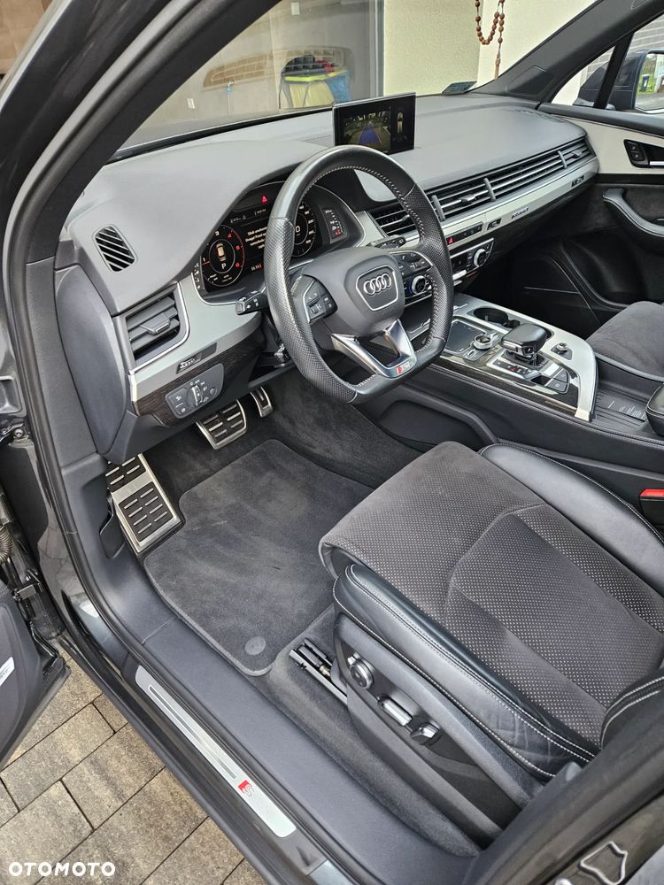 Audi Q7 - 12