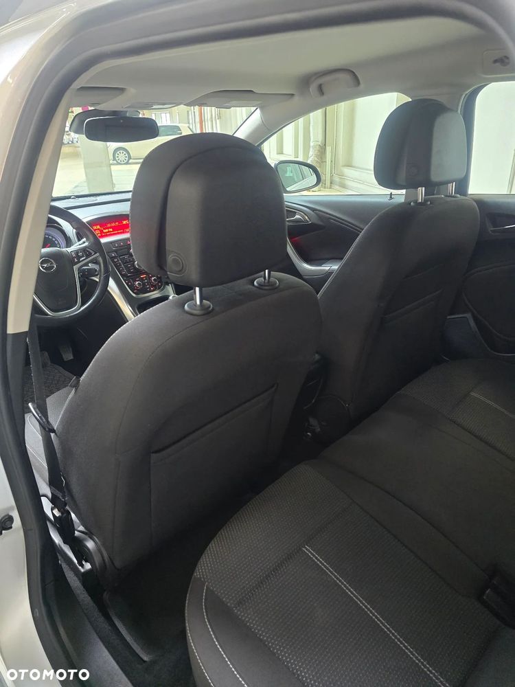 Opel Astra 2.0 CDTI DPF Cosmo - 21