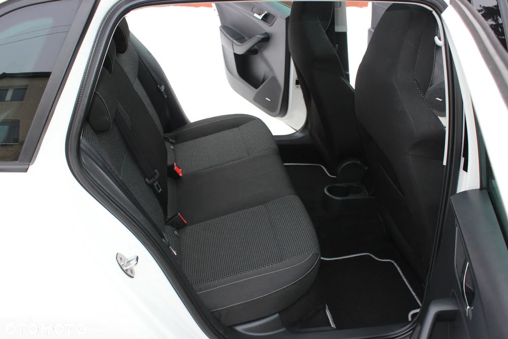 Skoda RAPID 1.4 TSI DSG Monte Carlo Green tec - 28