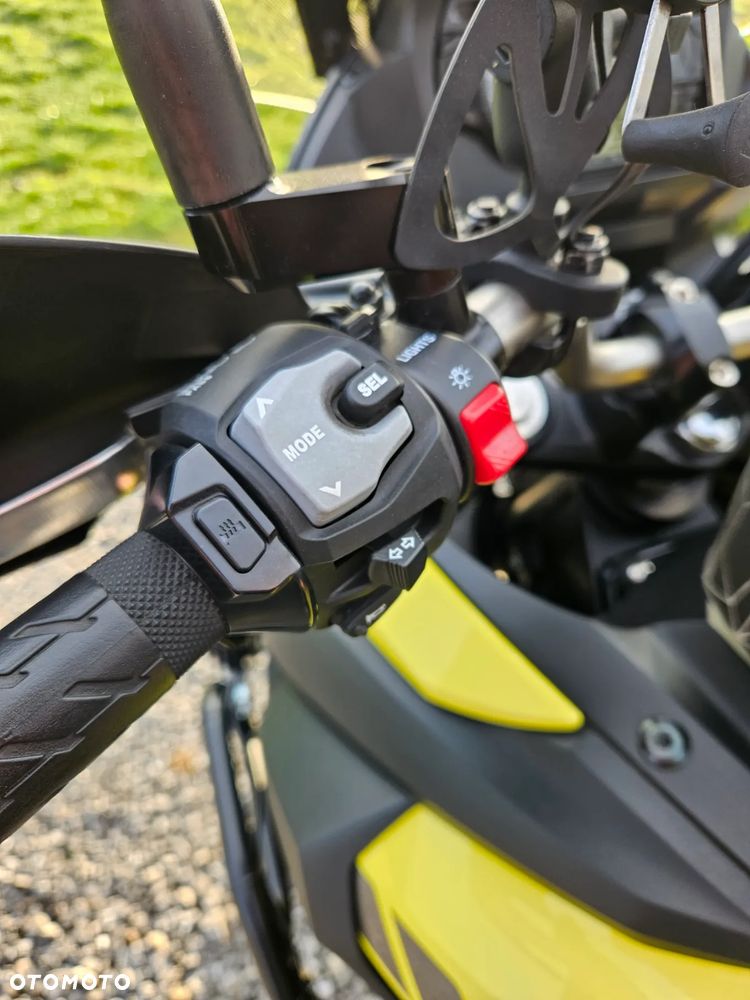Suzuki V-STROM - 22