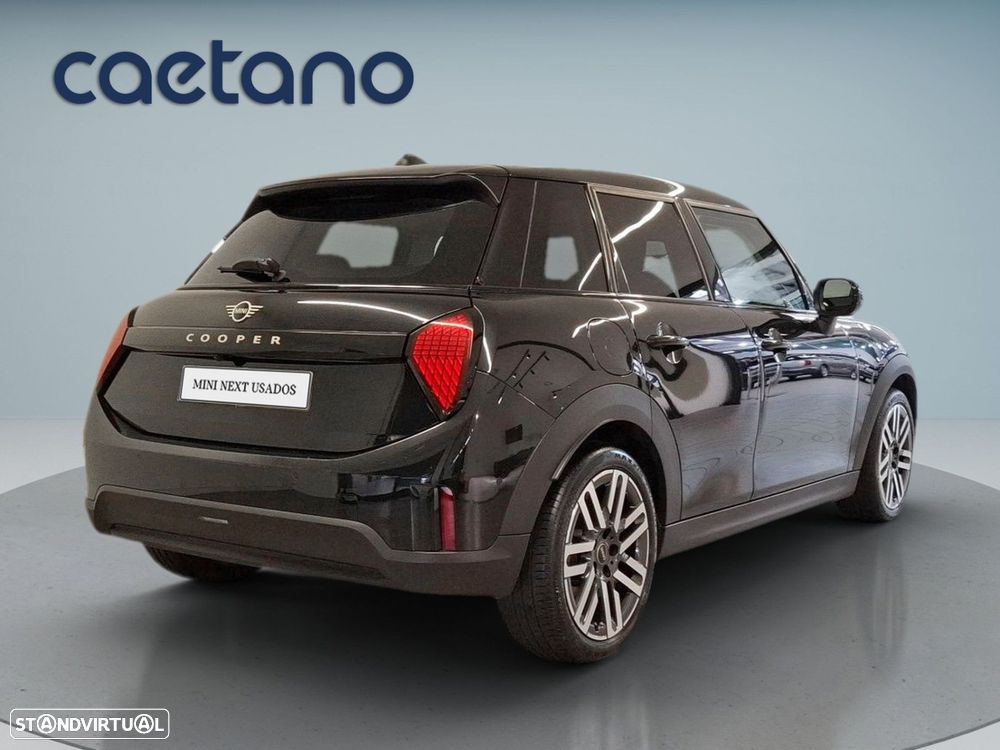 MINI 5 Portas Cooper Auto - 8