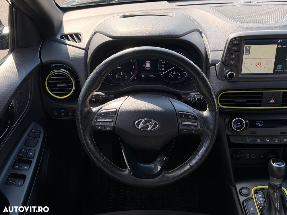 Hyundai KONA - 14