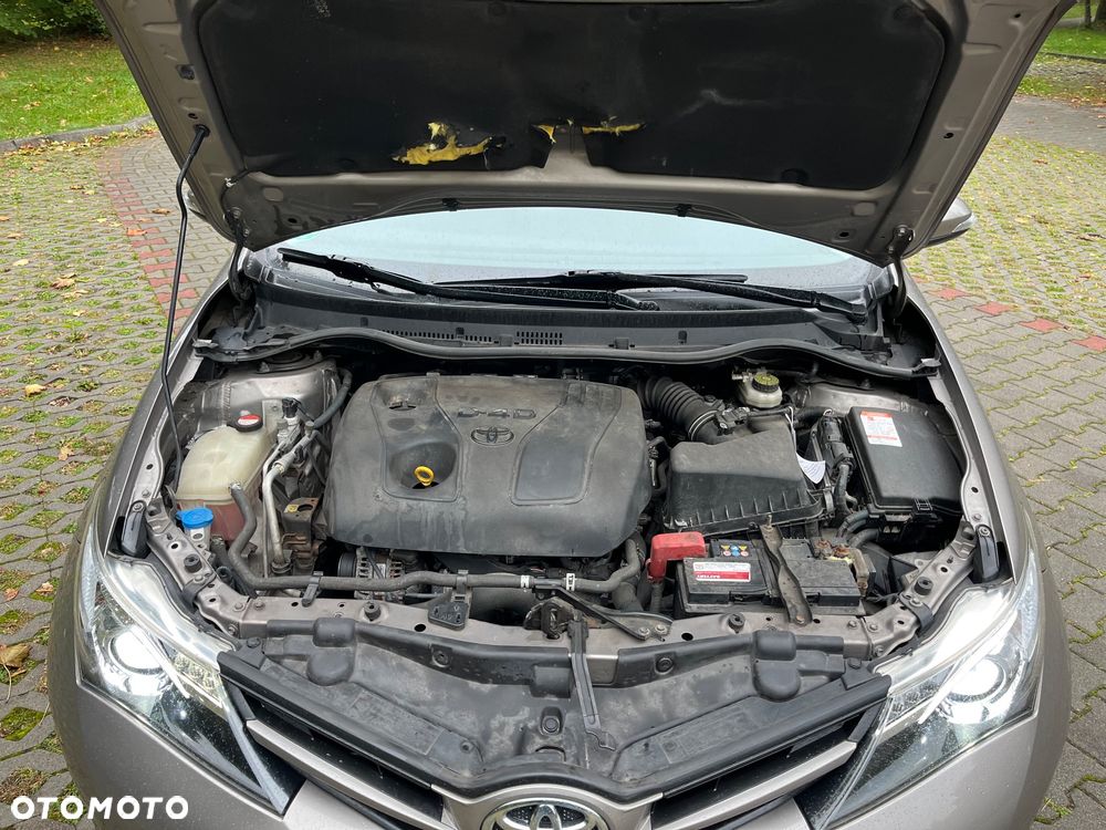Toyota Auris 1.4 D-4D 2010 - 14