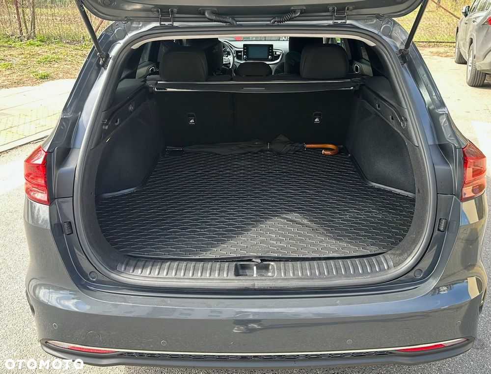 Kia Ceed 1.6 CRDi mHEV M - 20