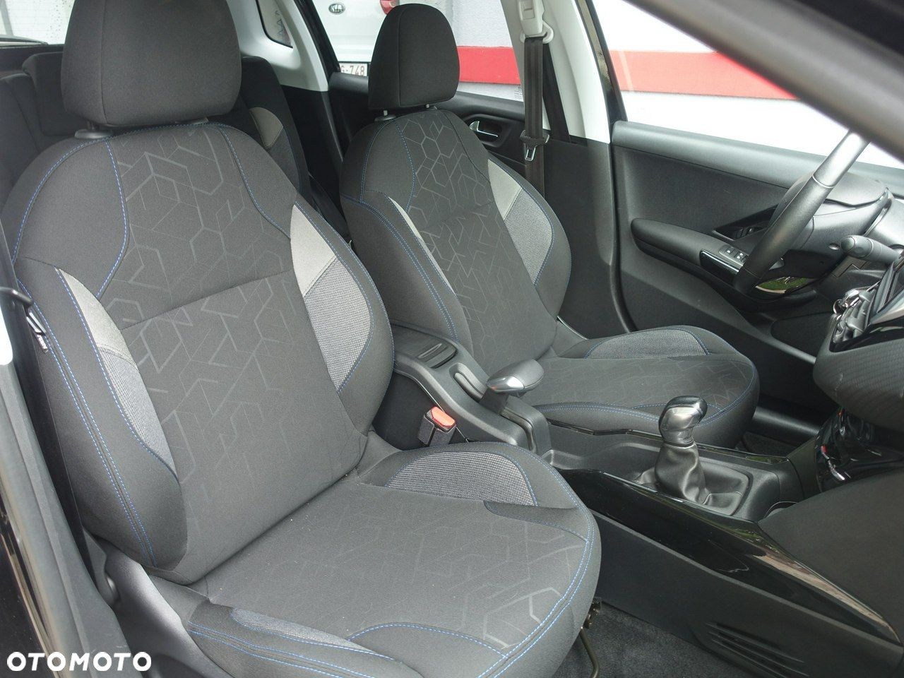 Peugeot 2008 PureTech 82 Signature - 14