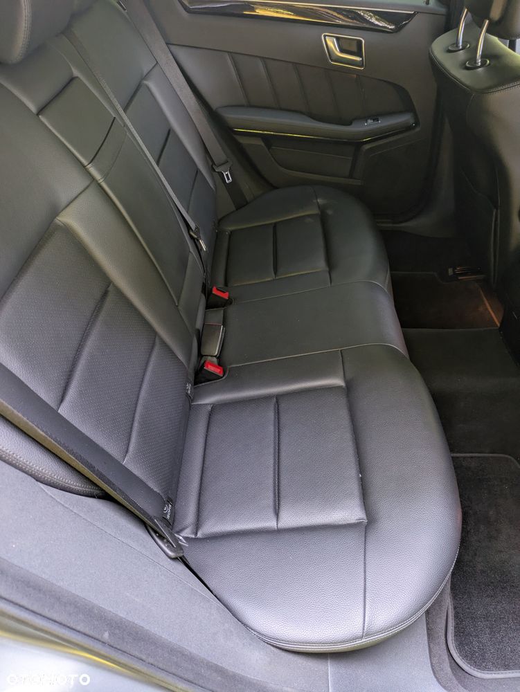 Mercedes-Benz Klasa E 250 CDI 4Matic 7G-TRONIC Avantgarde - 24