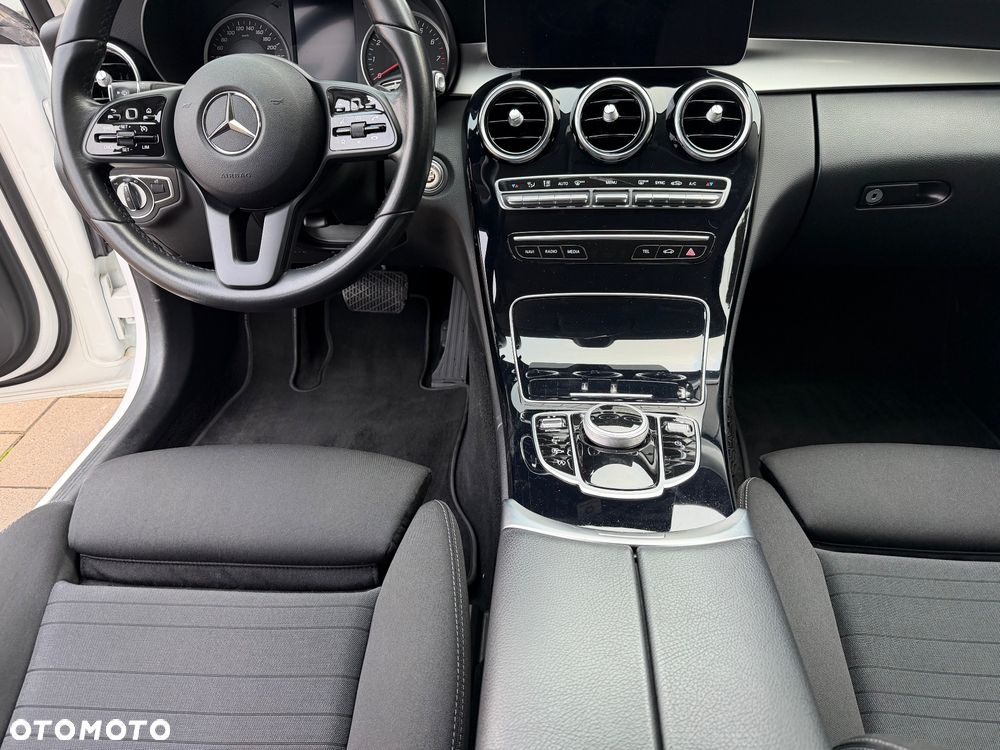 Mercedes-Benz Klasa C 160 Business Edition 9G-TRONIC - 21