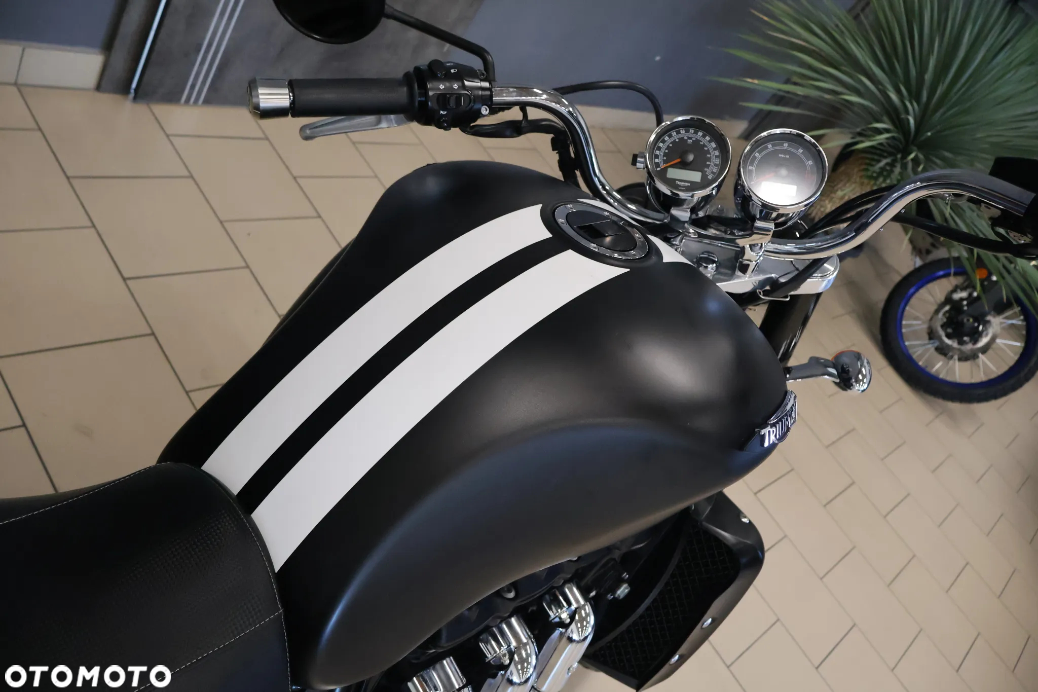 Triumph Rocket - 14