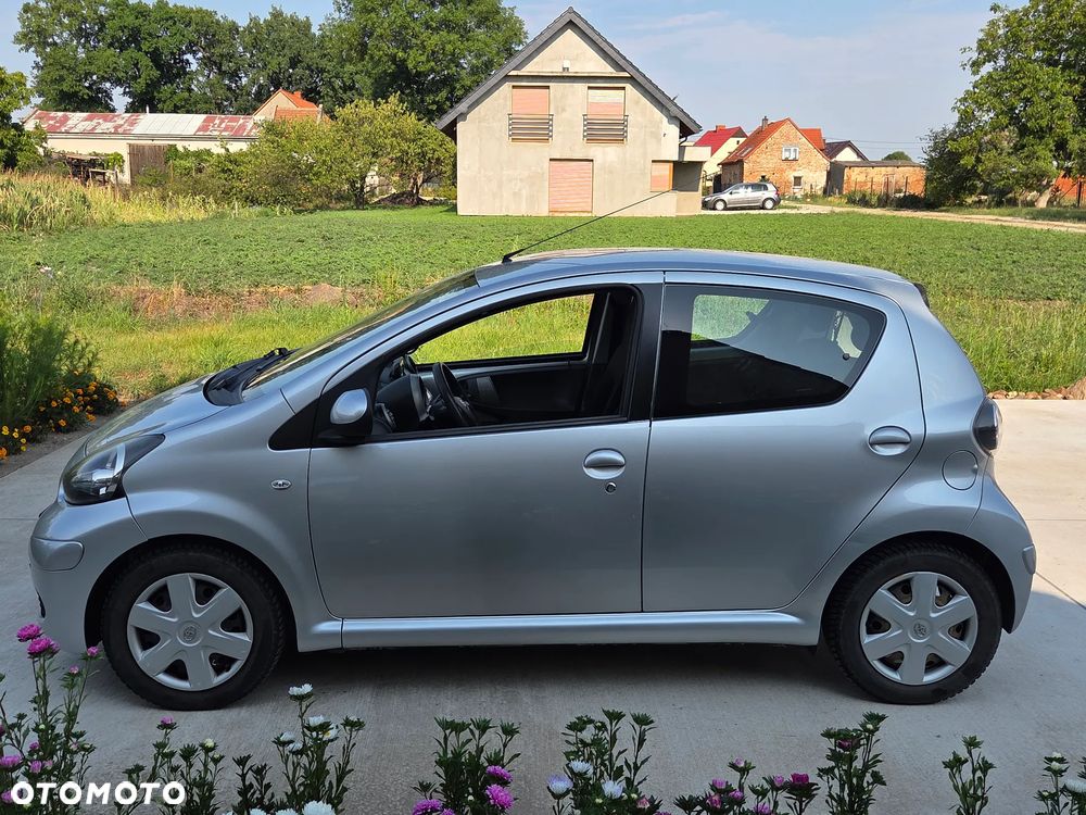 Toyota Aygo 1.0 VVT-i Luna MM A/C - 12