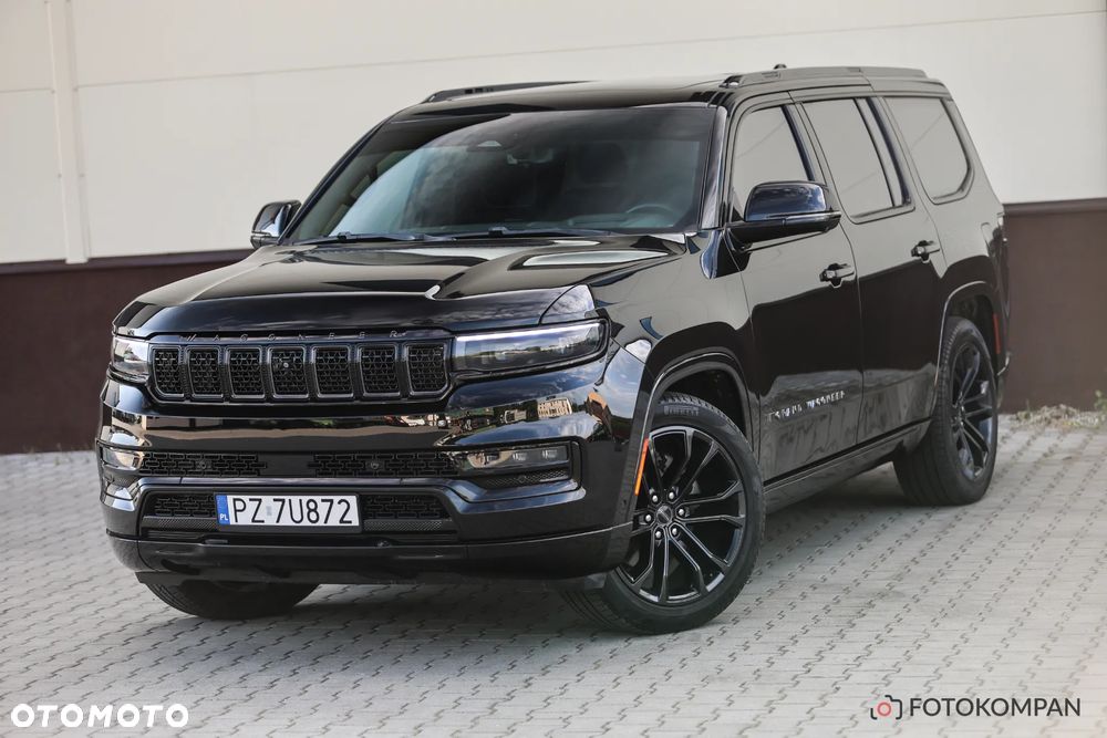 Jeep Grand Wagoneer - 10