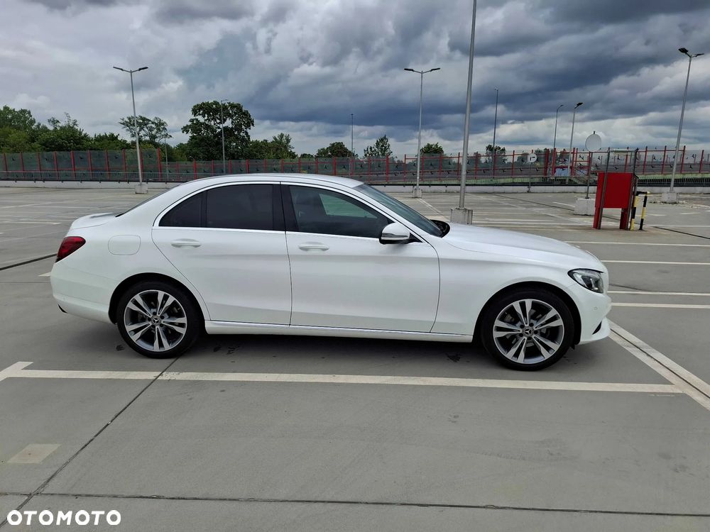 Mercedes-Benz Klasa C 200 4-Matic 9G-TRONIC - 5