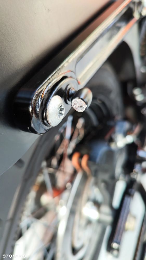 Harley-Davidson Dyna Street Bob - 26