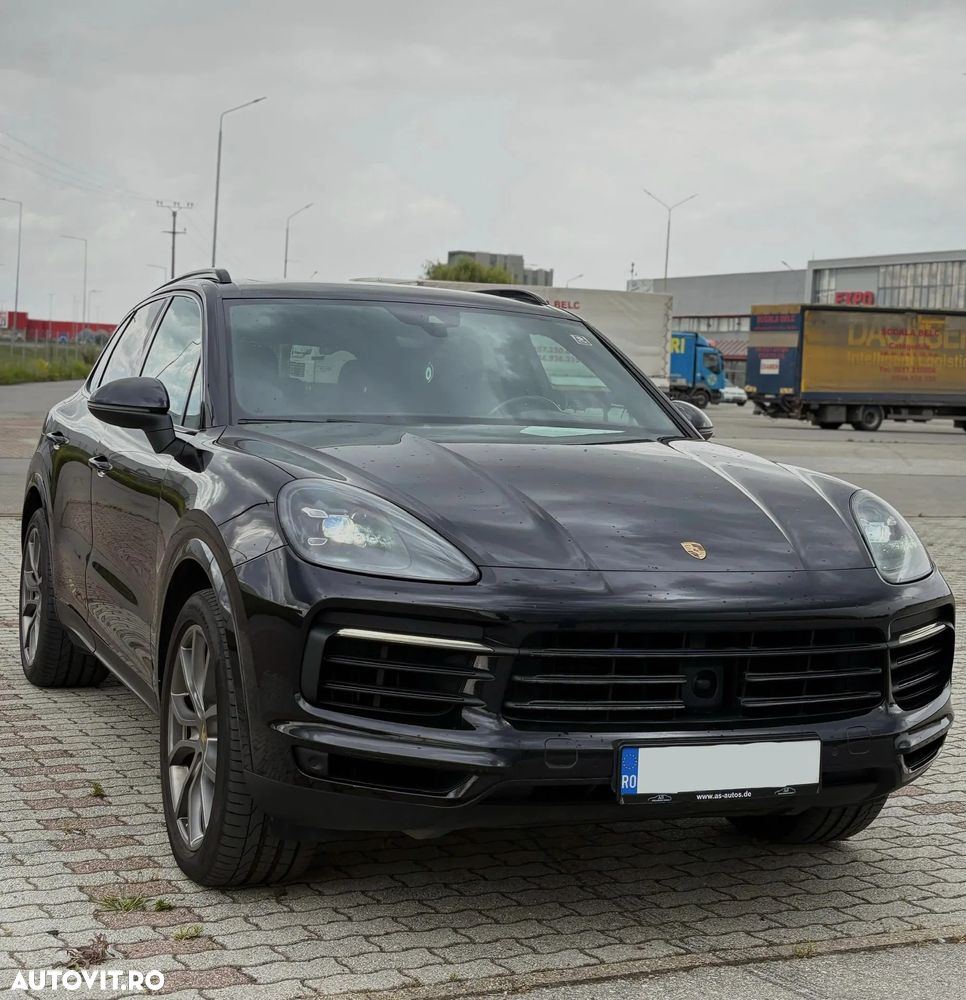 Porsche Cayenne - 2