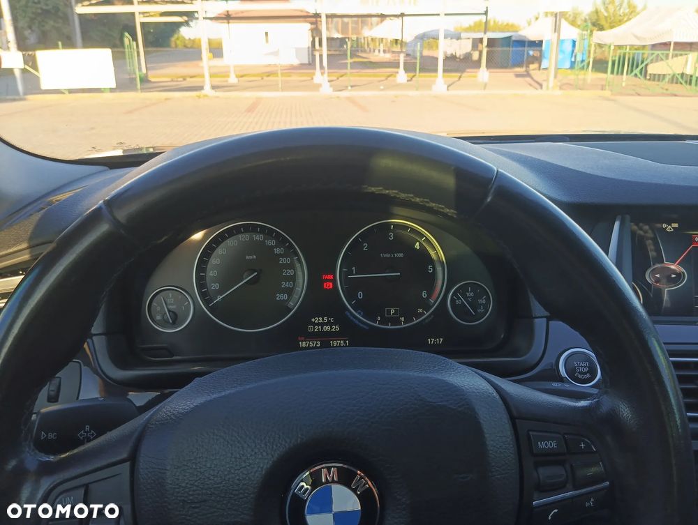 BMW Seria 5 518d Luxury Line - 17