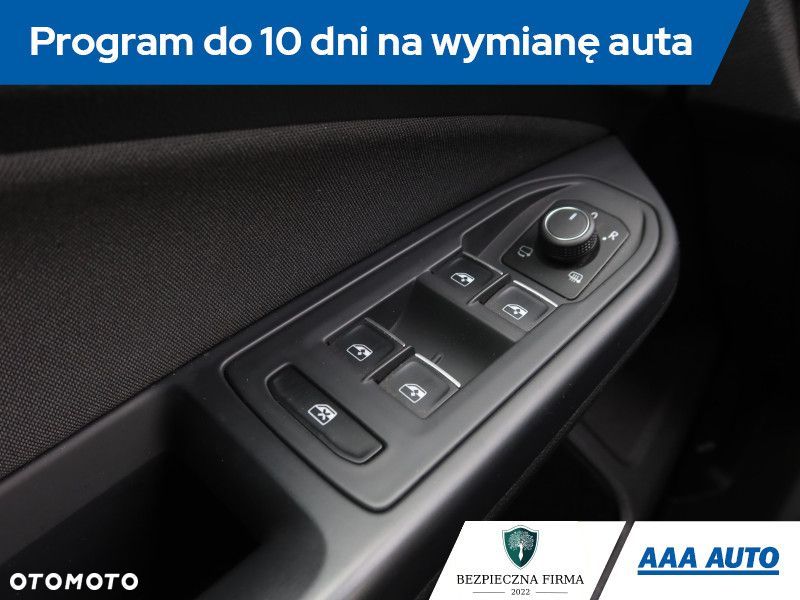 Volkswagen Golf - 20