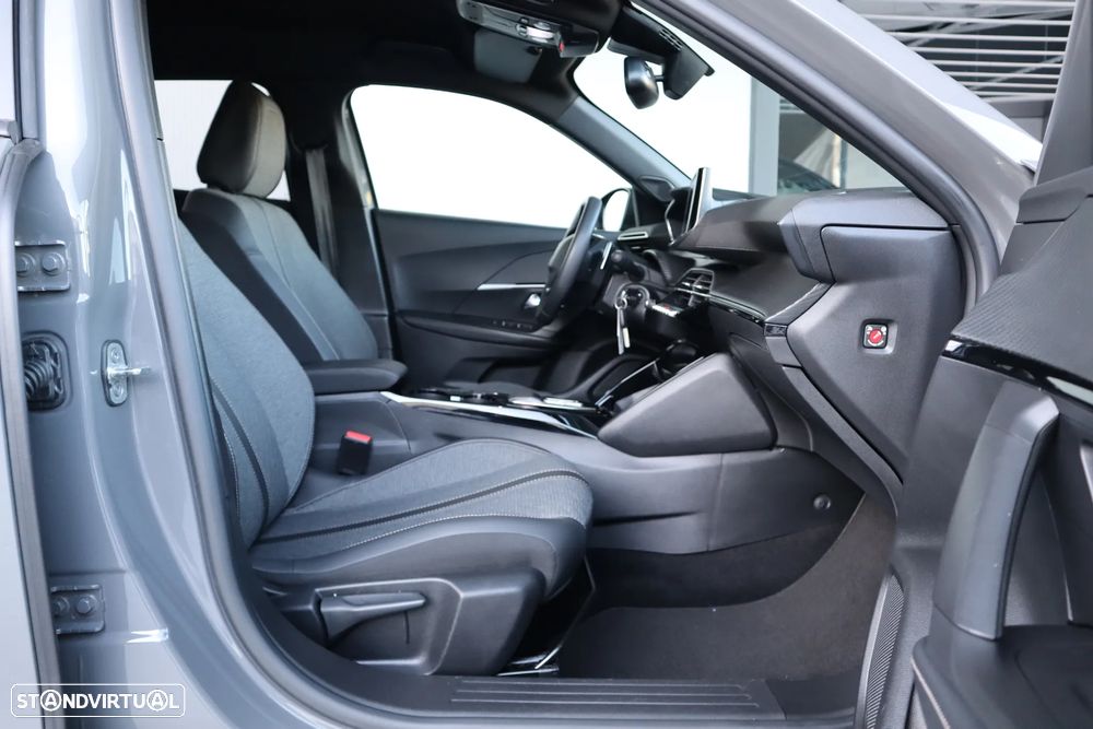 Peugeot 2008 PureTech 130 EAT8 Allure - 11