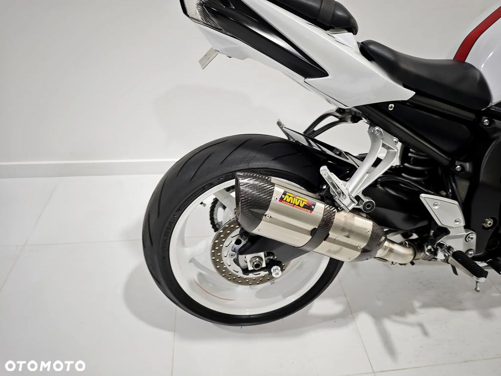Yamaha FZ - 12