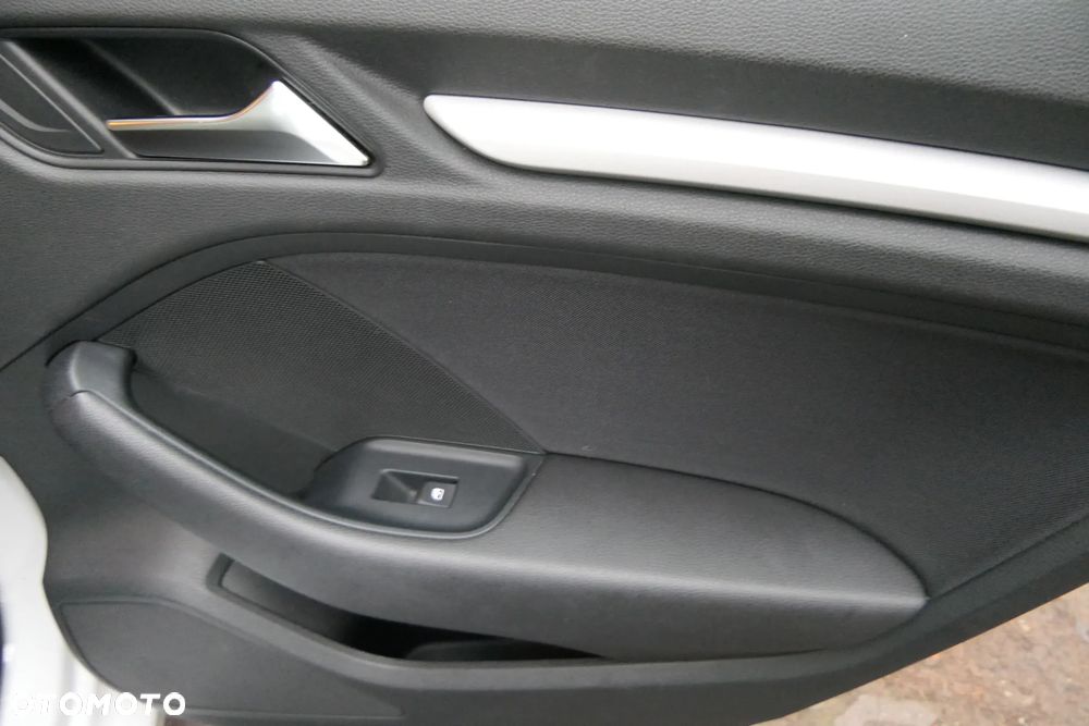 Audi A3 Limousine 1.6 TDI S tronic design - 27