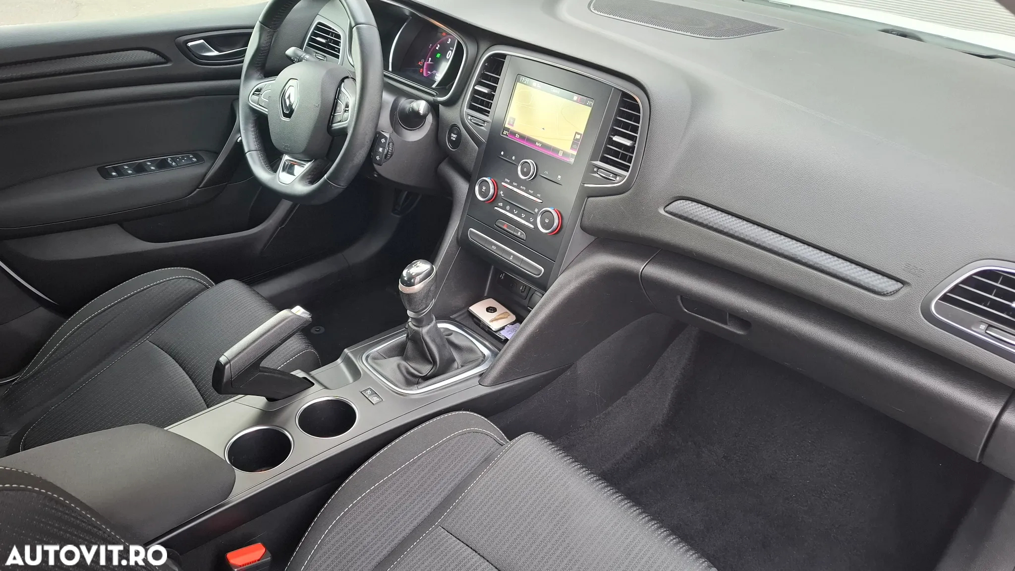 Renault Megane Grandtour TCe 115 GPF LIMITED - 6