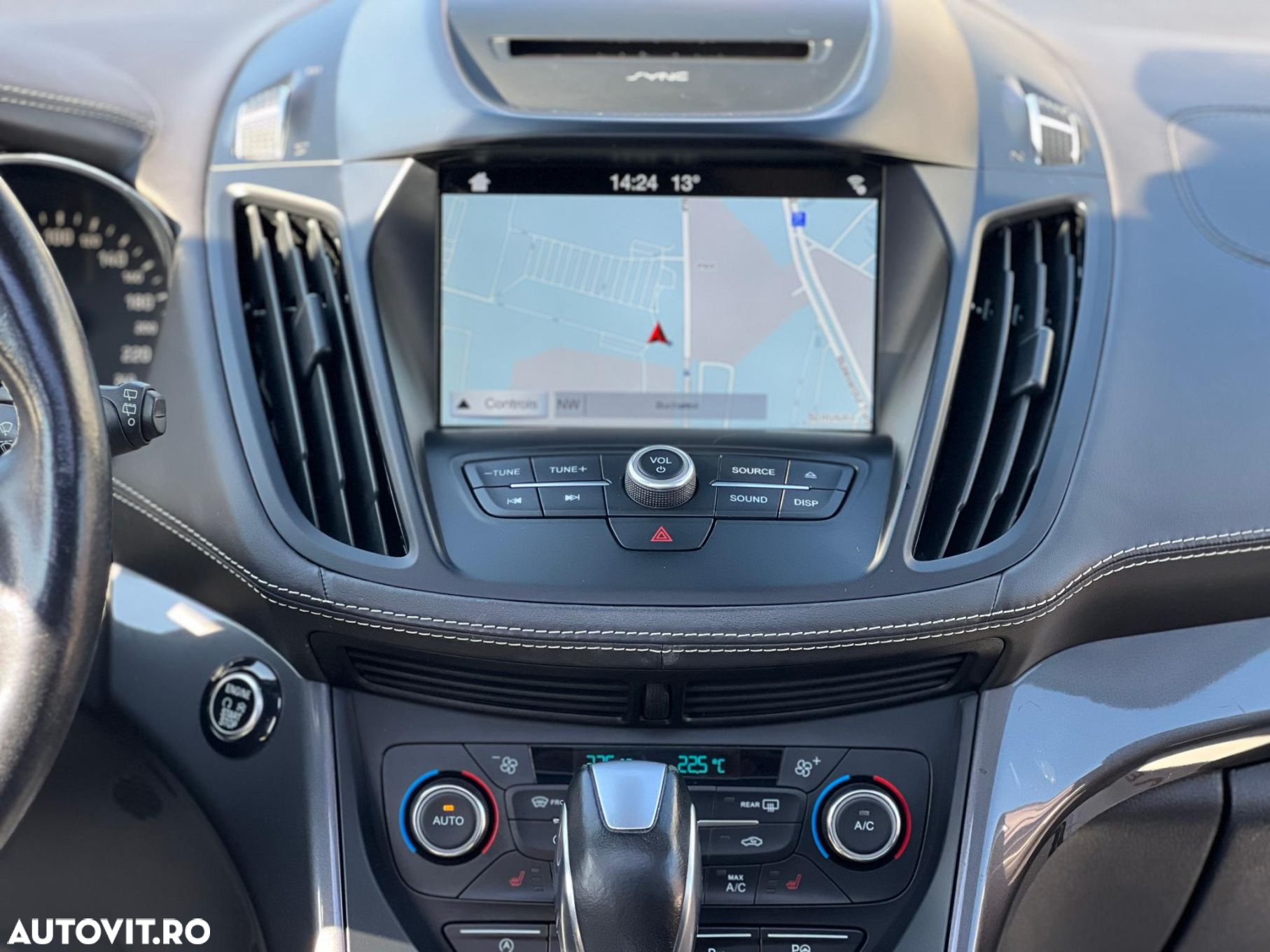 Ford Kuga 2.0 TDCi 4WD Powershift Vignale - 14