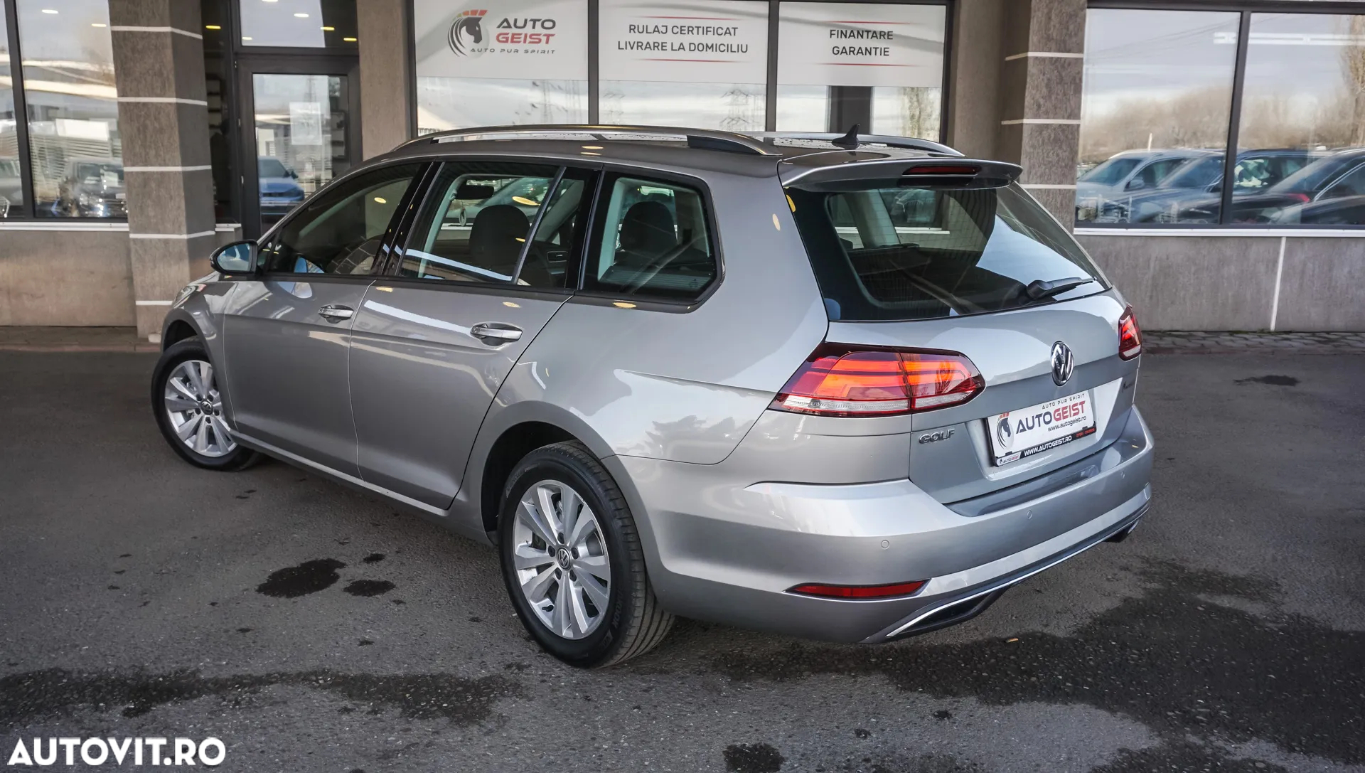 Volkswagen Golf 1.6 TDI DSG Comfortline - 34