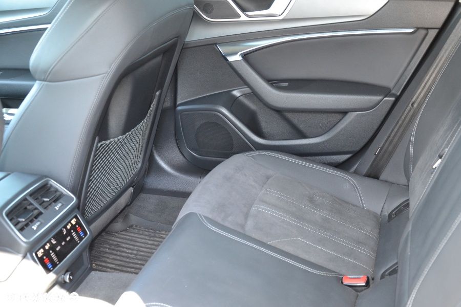 Audi A6 Avant 40 TDI quattro S tronic S line - 14