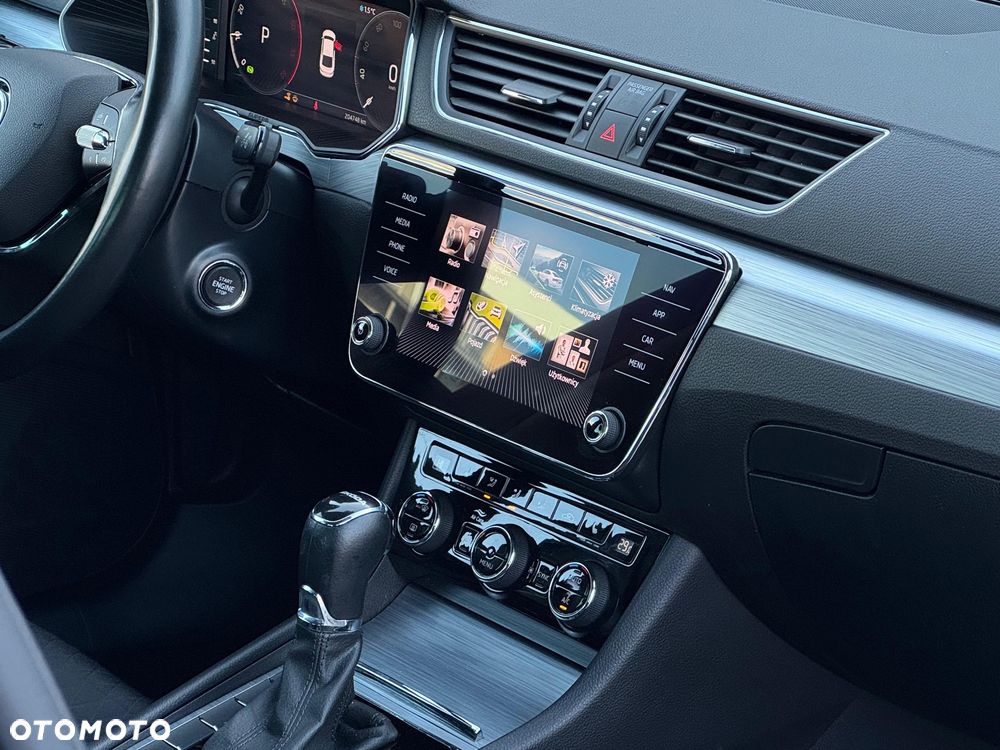 Skoda Superb 2.0 TDI SCR Ambition DSG - 10