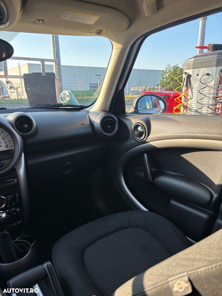 Mini Countryman One D - 18