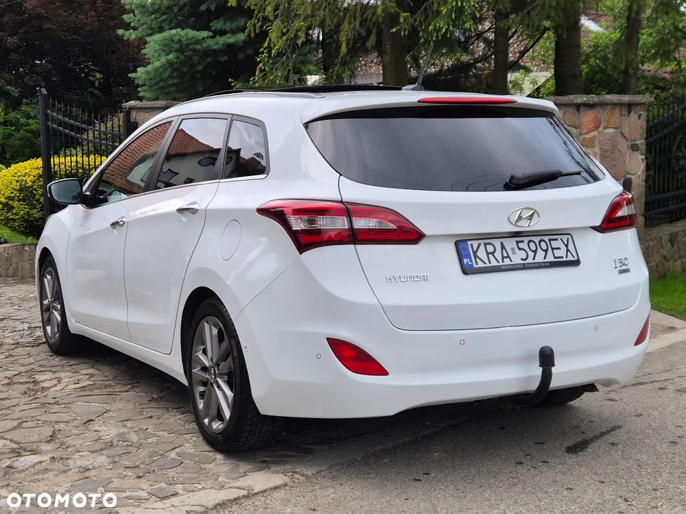 Hyundai i30 blue Kombi 1.6 CRDi DCT Premium - 16