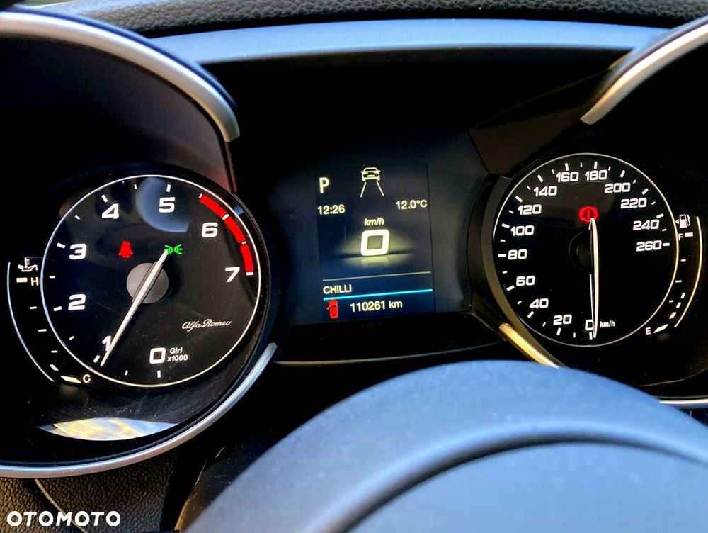 Alfa Romeo Giulia 2.0 Turbo 16V AT8 Executive - 19