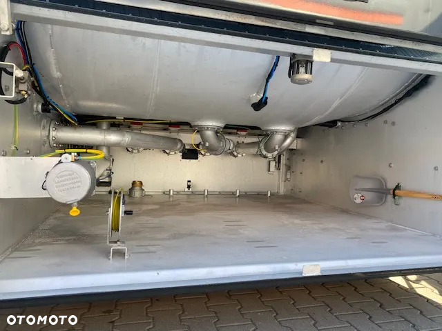 Kassbohrer STB 39/5 cysterna do przewozu paliw Kässbohrer - 12