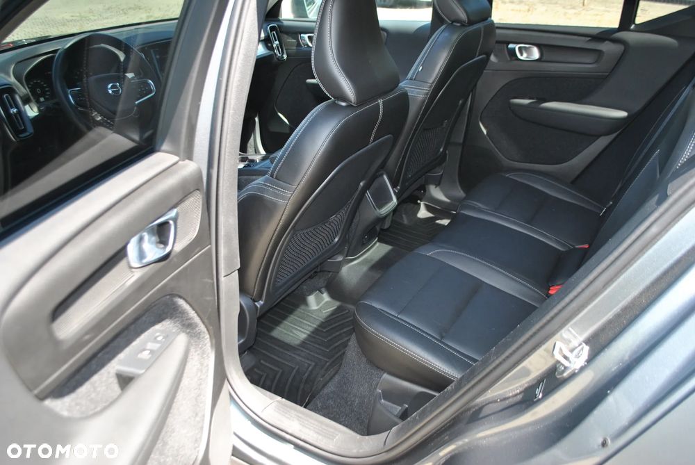 Volvo XC 40 B5 B AWD Geartronic Inscription - 9