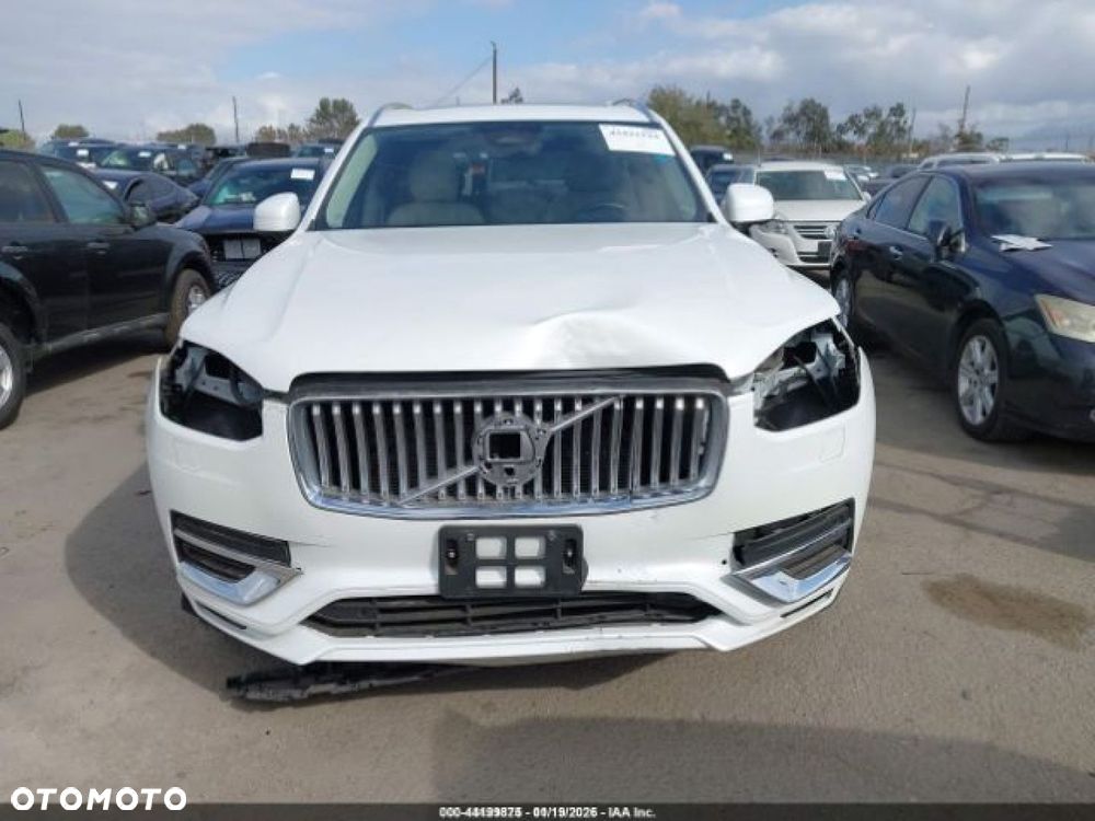 Volvo XC 90 - 7