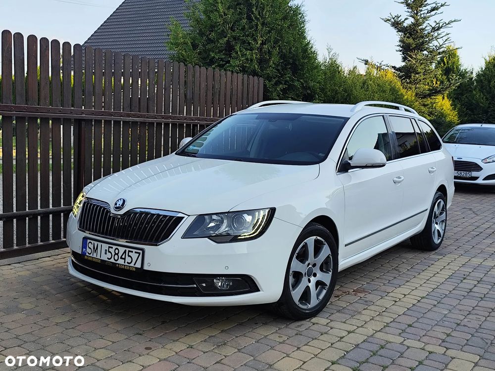 Skoda Superb 2.0 TDI DSG Elegance - 26