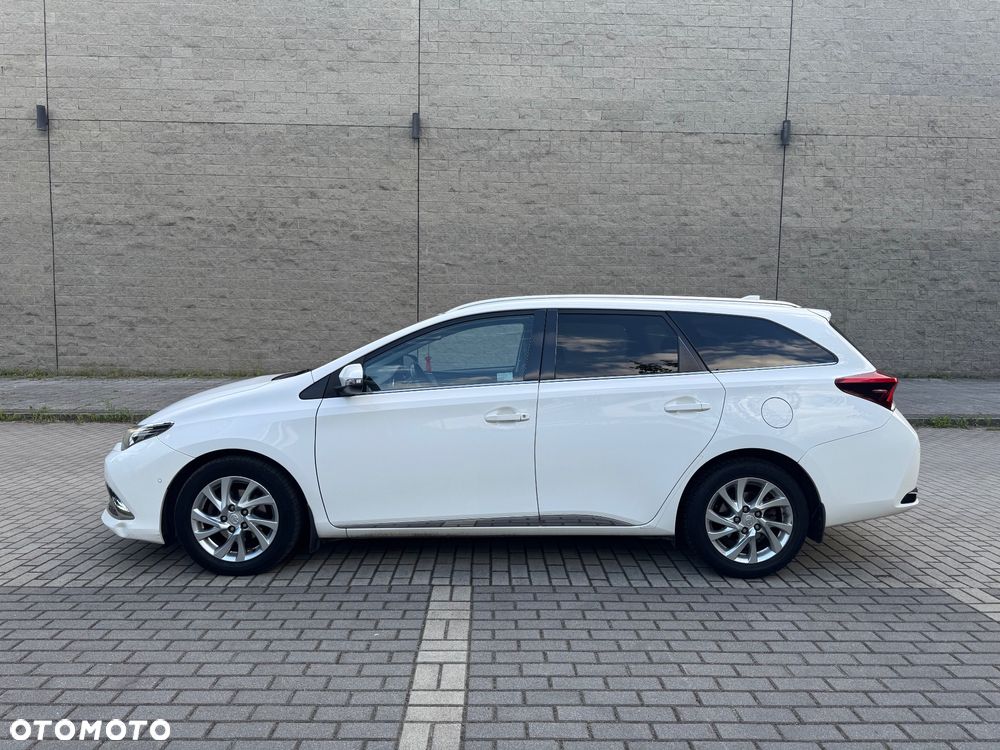 Toyota Auris 1.6 D-4D Premium - 22