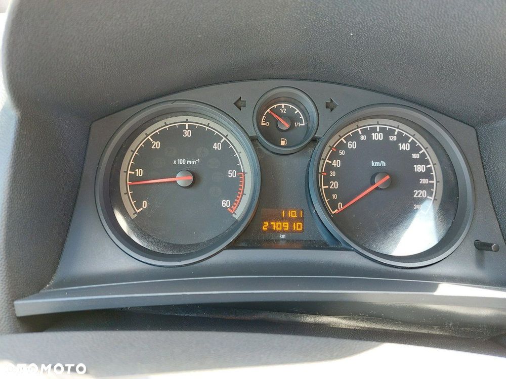 Opel Zafira - 19