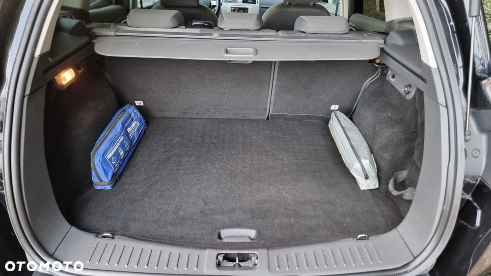 Ford Kuga 2.0 TDCi 4x4 Champions Edition - 33