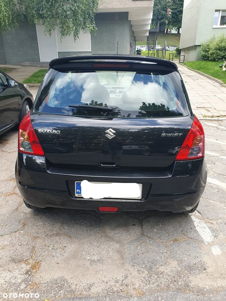 Suzuki Swift 1.3 GS - 2