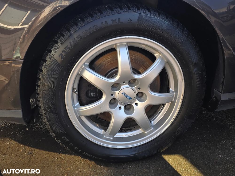 Volkswagen Passat 2.0TDI Comfortline DPF DSG - 10