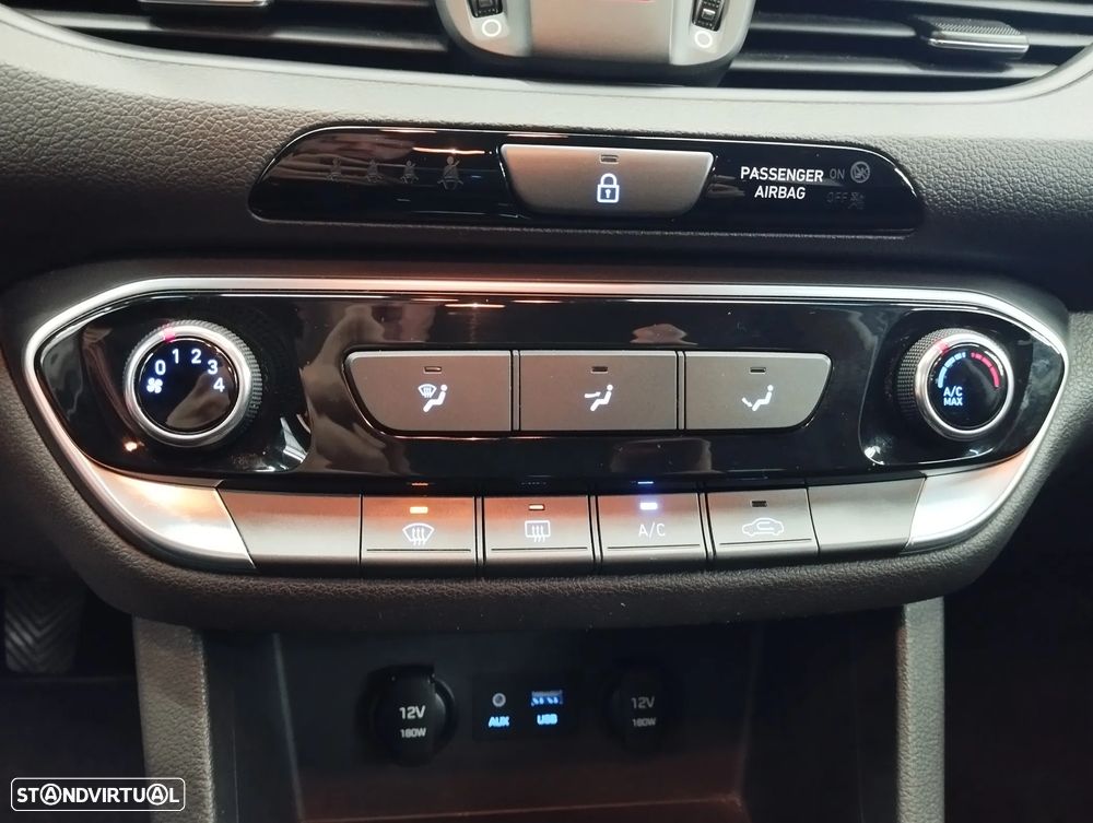 Hyundai i30 SW 1.6 CRDi Style - 28