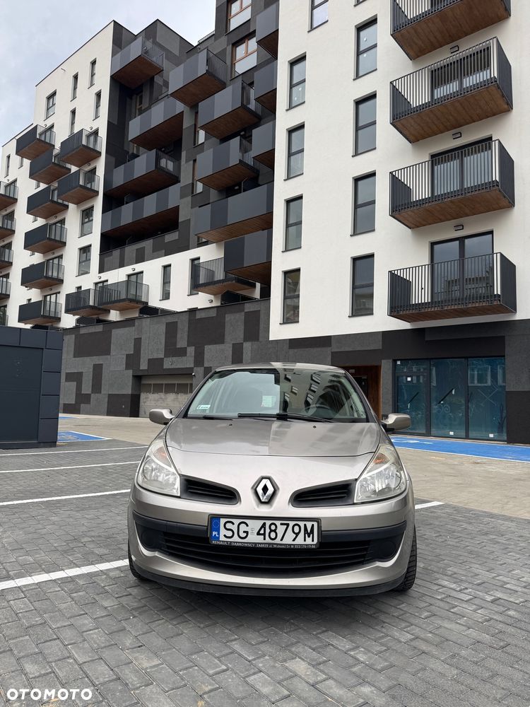 Renault Clio 1.2 16V Expression - 1