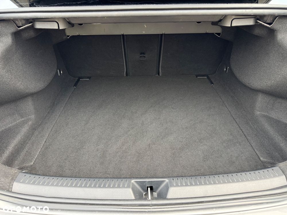 Mercedes-Benz Klasa A 180 Progressive 7G-DCT - 37